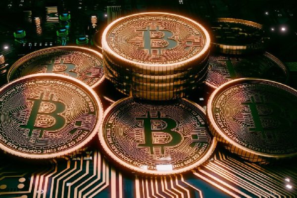 Bitcoin’s Reign Unchallenged: Altcoin Season Continues to Fade Into Obscurity